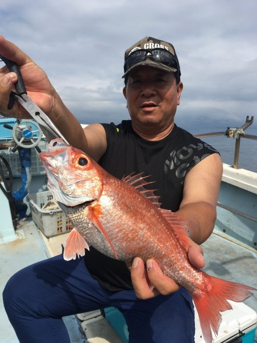 連休最終日は中深場 の写真