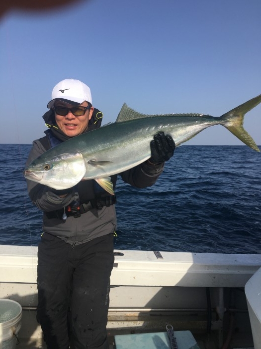 明日は鰤ジギングに切り替えです の写真