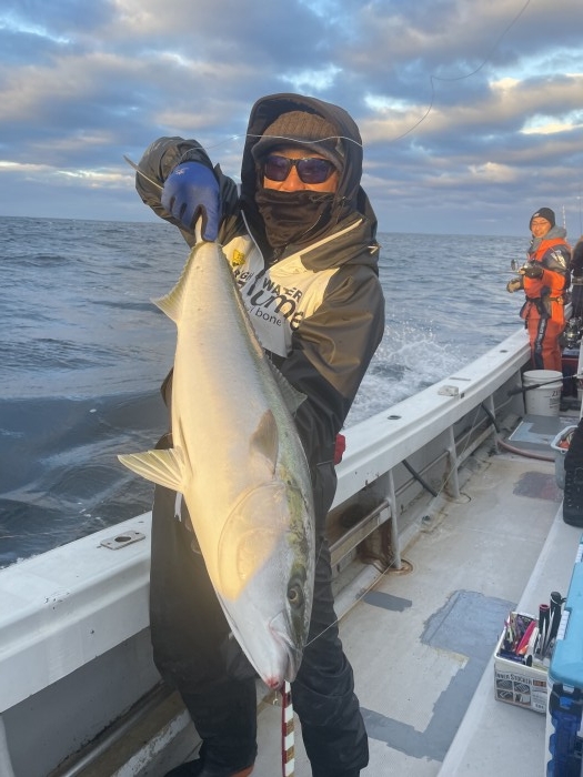 久々の出船 1流し目から推定9キロ の写真