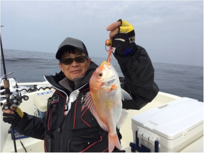 ジギングは釣れず鯛ラバで の写真